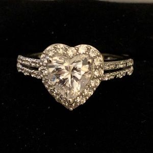 Heart shaped ring - size 7